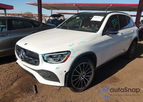 2021 Mercedes-Benz Glc 300 4Matic Suv z USA, uszkodzony, nr VIN W1N0G8EB9MF869065